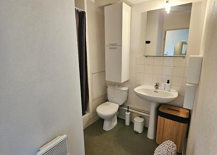 דירה Petit Cosy, Balcon Et Vue *